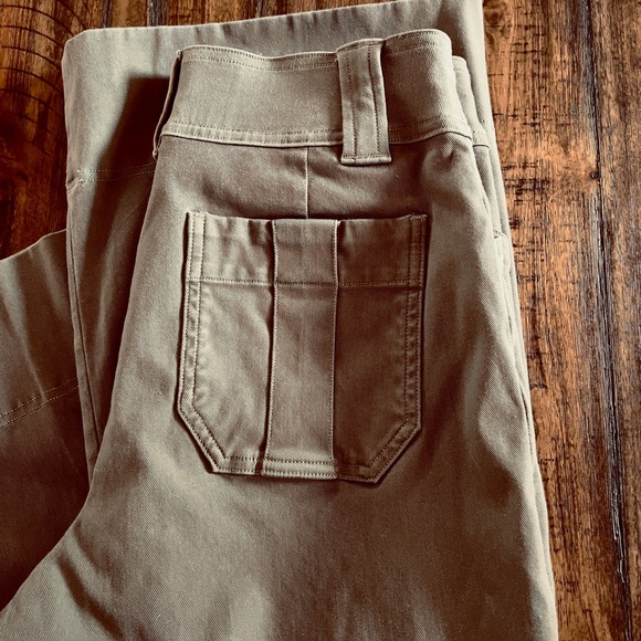 Women's Spanx Olive Wide-Leg Cargo Pants - Picture 3 of 8